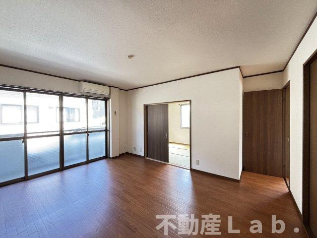 シャルマン野口　A棟の居間・リビング