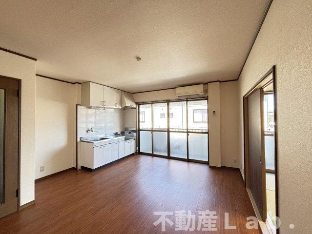 シャルマン野口　A棟の居間・リビング