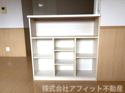 【その他】 | ヴィラ プレステージ | リビング収納