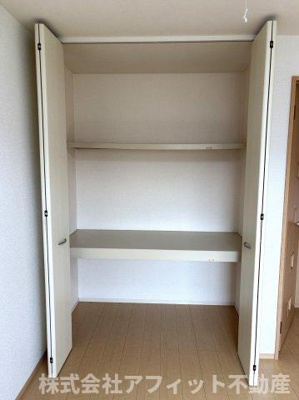 【その他】 | ヴィラ プレステージ | 東側の洋室6帖の収納