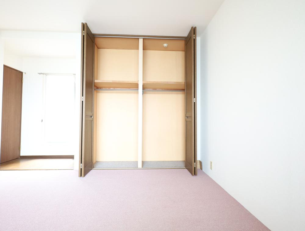 レックスガーデン守山弐番館の洋室