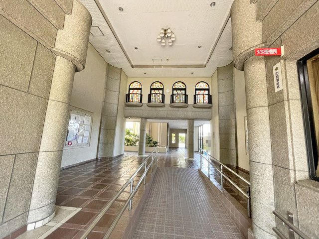 レックスガーデン守山弐番館のエントランス