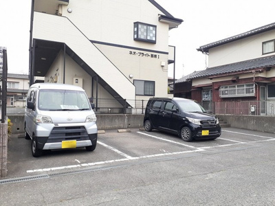 【駐車場】 | ネオ・ブライト那珂Ⅰ | 駐車場