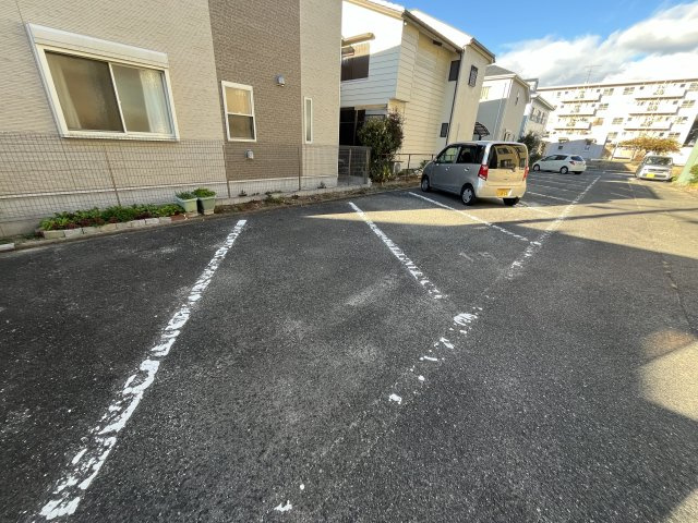高木マンションの駐車場