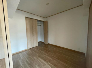 高木マンションの洋室