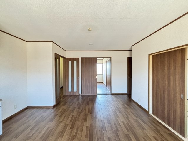 シャルマン野口　A棟の居間・リビング