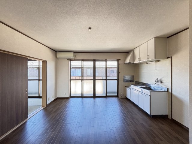 シャルマン野口　A棟の居間・リビング