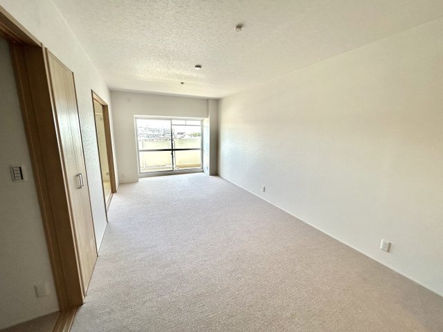 朝霧パーク・ホームズの居間・リビング