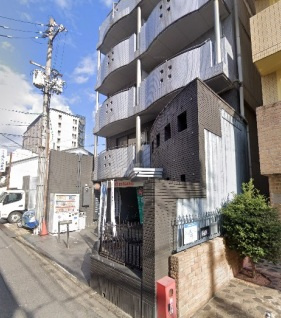 カミュエラ四条の外観