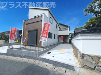 【外観】 | 現地写真。プラス不動産販売なら、現場の全ての棟をまとめてご見学頂けます。