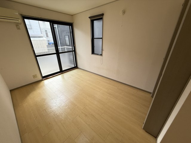 クインズ・コート豊島の居間・リビング