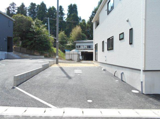 【駐車場】 | 本宮市青田新築一戸建て11棟 | 駐車場に車を止められます