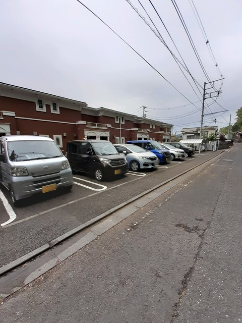 グランフリーゼの駐車場