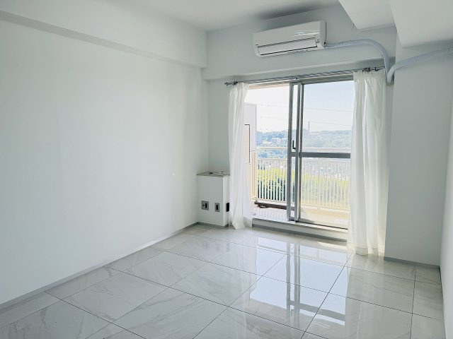 蓮生寺公園通り三番街５号棟の寝室|～6.5帖の洋室です～