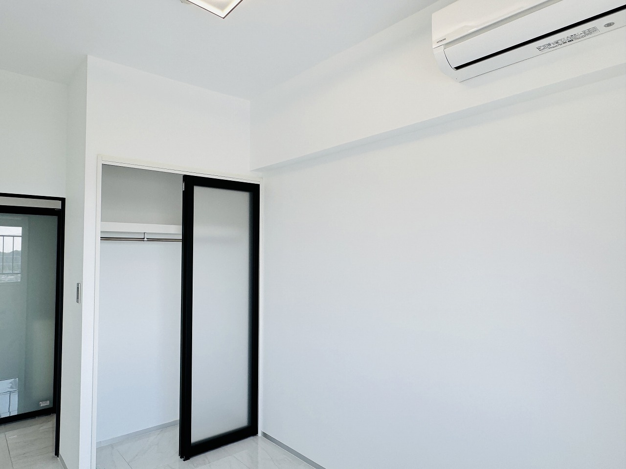 蓮生寺公園通り三番街５号棟の収納|～収納力の高いクローゼット完備～