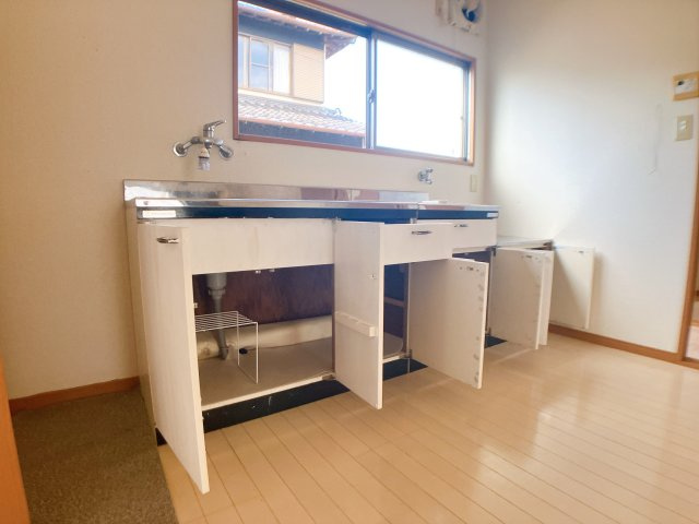 岩滑借家Bのキッチン