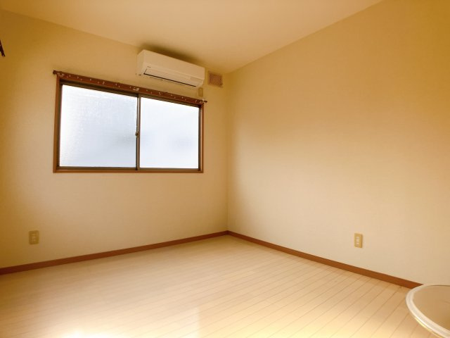 岩滑借家Bの洋室