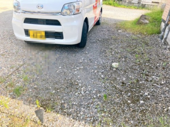 岩滑借家Bの駐車場