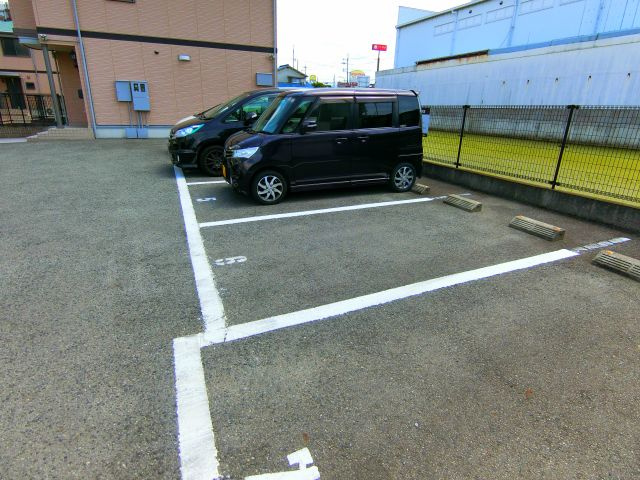 Green Garden in GUMINOKI　Ａ棟の駐車場