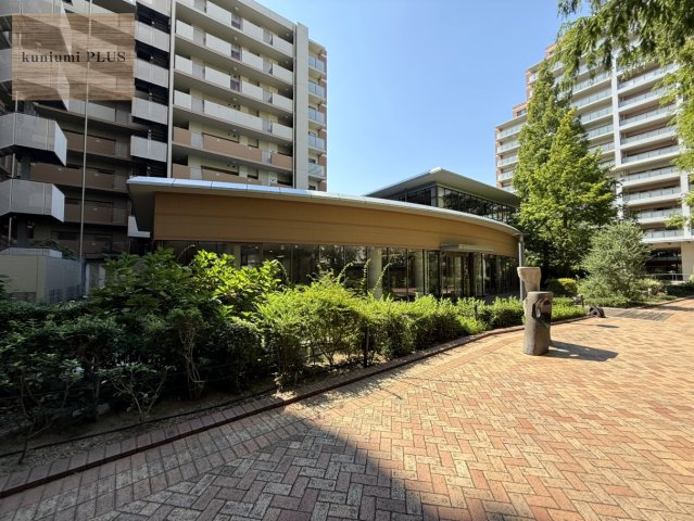 タイムズ・ピース・スクエア・ファーストゲートシティの周辺