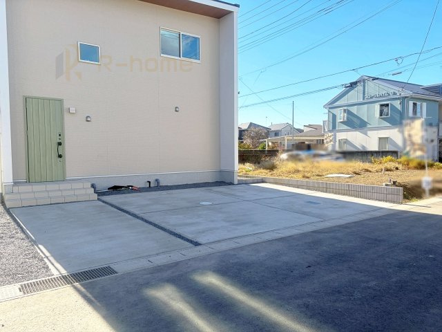取手市井野第1期　新築戸建て　2号棟の駐車場|カースペースは2台お停めいただけます♪