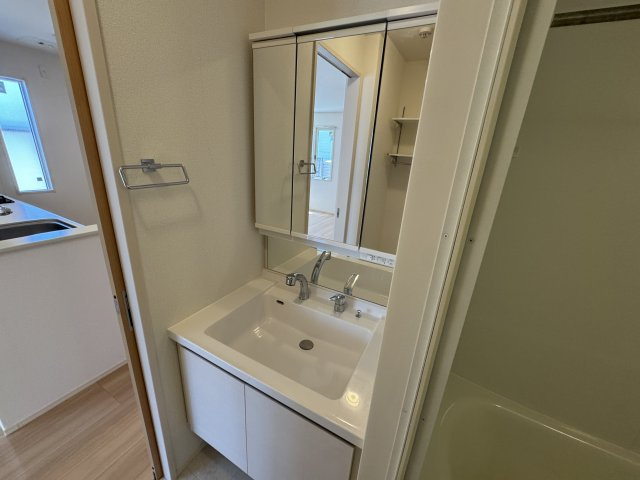 メゾン・ド・ボヌールの独立洗面台