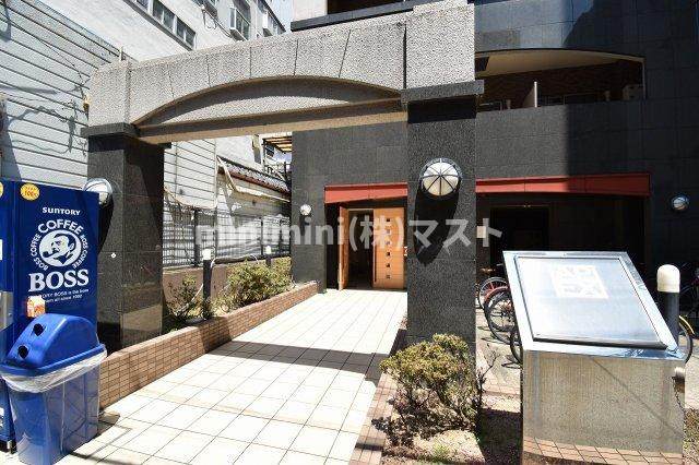 エイペックス梅田東のエントランス