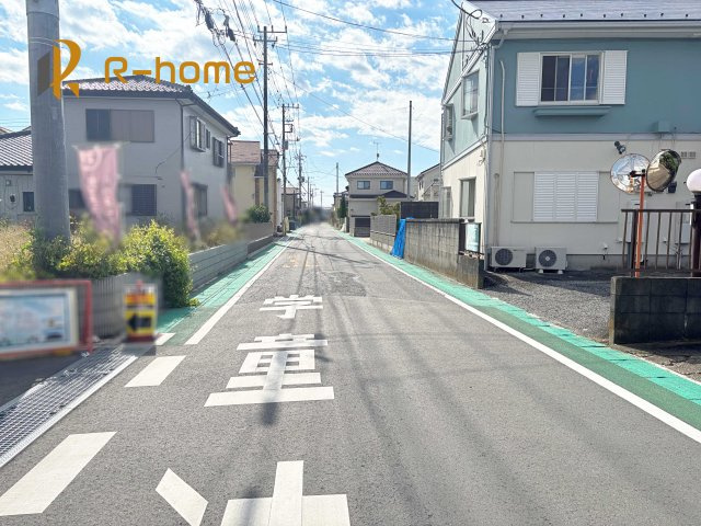 取手市井野第1期　新築戸建て　4号棟の前面道路含む現地写真|『今から見たい！』大歓迎です♪
お気軽にＲ－ｈomeまでお問い合わせください。