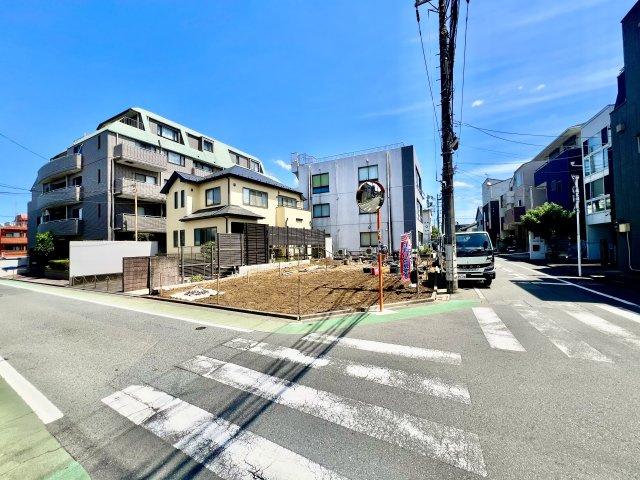 板橋区小茂根3丁目　南西角地含む南道路　新築分譲地全2区画