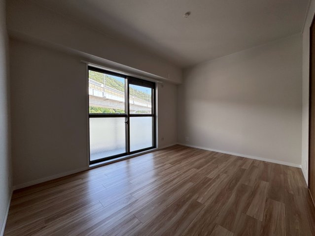 サンロイヤル池田の居間・リビング