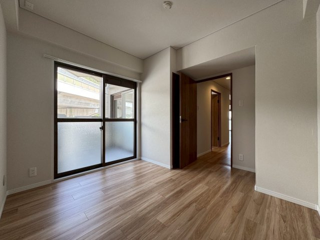 サンロイヤル池田の居間・リビング