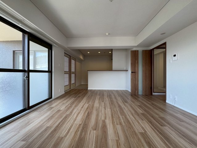 サンロイヤル池田の居間・リビング