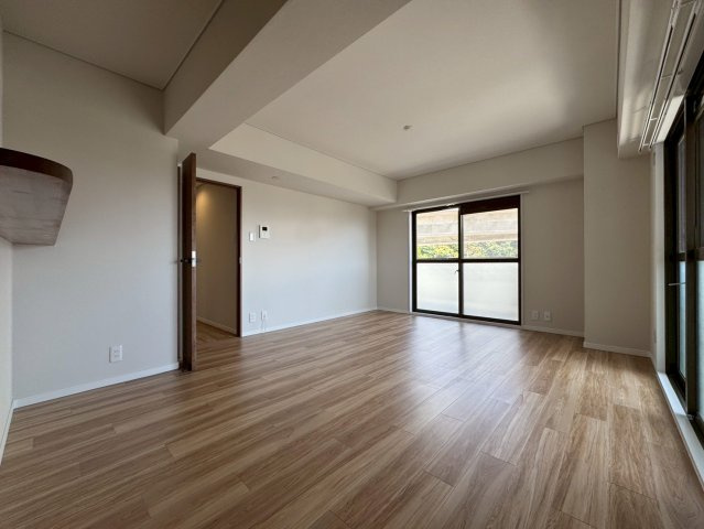 サンロイヤル池田の居間・リビング