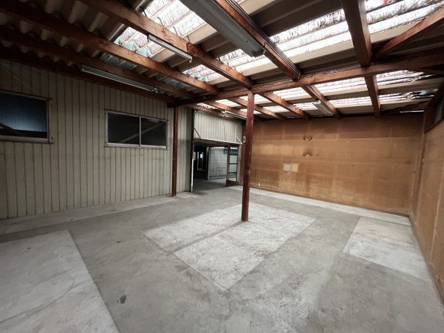 楠３丁目９０８、９１０店舗・倉庫の駐車場