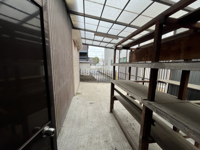 楠３丁目９０８、９１０店舗・倉庫のバルコニー