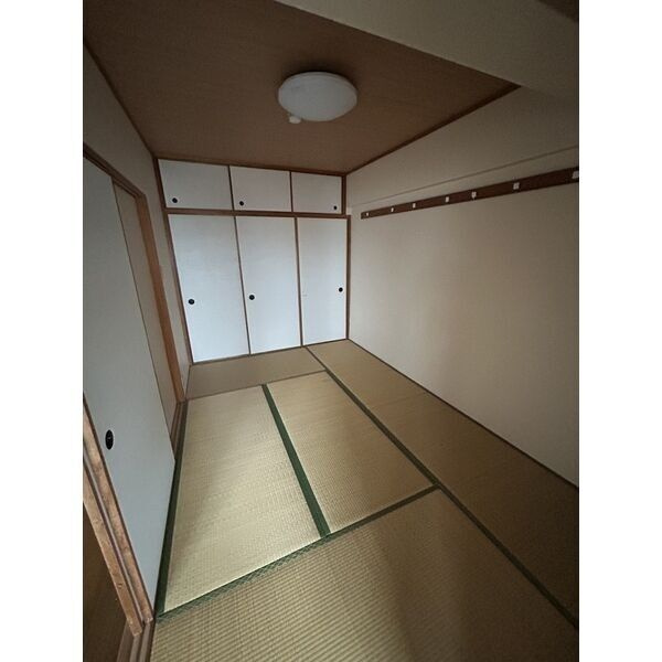 ライオンズマンション姫路市役所前の和室