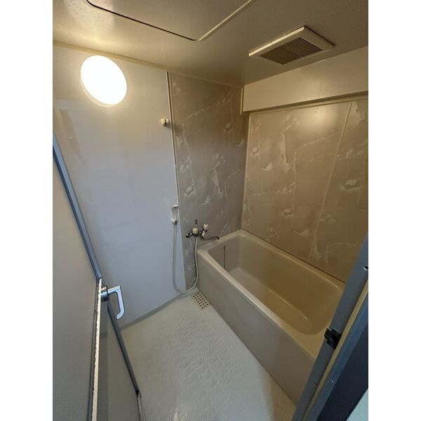 ライオンズマンション姫路市役所前の浴室