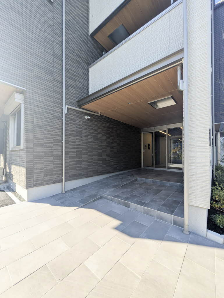 ＷｉｔｈＰｌｕｓ上熊本駅前のエントランス