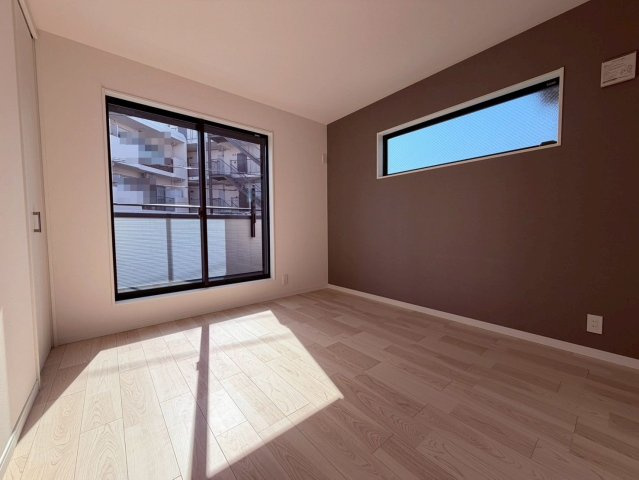 【洋室】 | 練馬区豊玉南２丁目　新築戸建て　Ｂ号棟 | 明るく落ち着いた洋室は寝室や子ども部屋にもぴったり