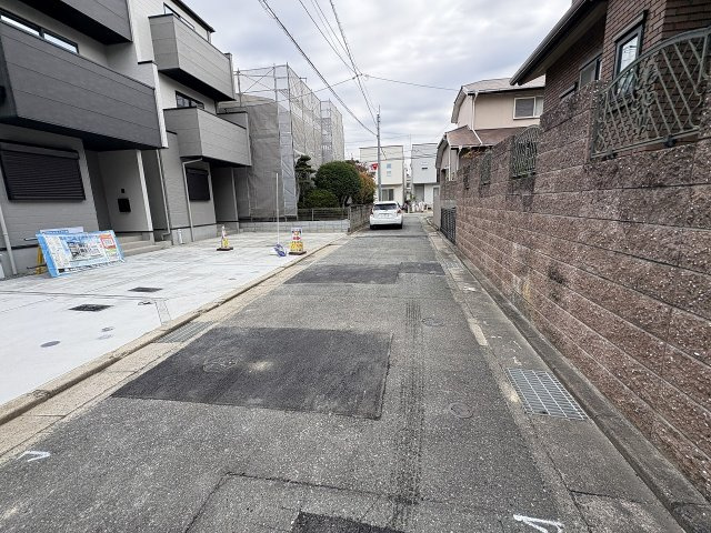 【その他】 | 福岡市西区小戸3丁目6期　1号棟（全3棟）【仲介手数料無料・0円】 | 現地写真。前面道路です。