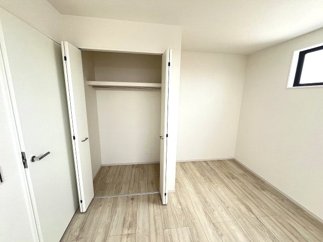 【収納】 | 福岡市西区小戸3丁目6期　1号棟（全3棟）【仲介手数料無料・0円】 | 施工例。施工例は完成時と異なる場合があります。