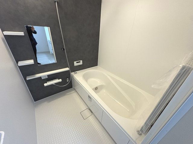 【浴室】 | 福岡市西区小戸3丁目6期　2号棟（全3棟）【仲介手数料無料・0円】 | 現地写真。浴室です。