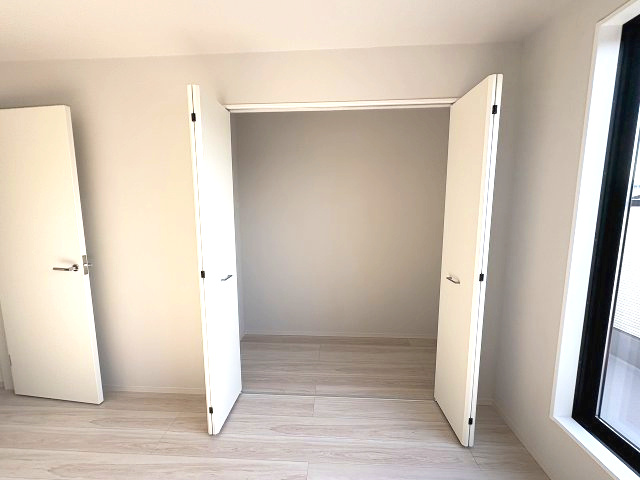 【収納】 | 福岡市西区小戸3丁目6期　2号棟（全3棟）【仲介手数料無料・0円】 | 現地写真。