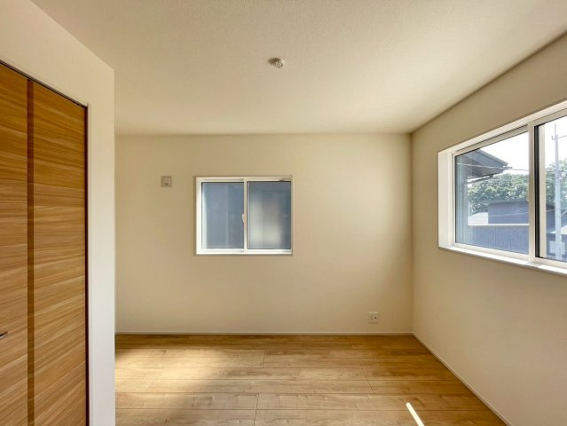 【洋室】 | 高崎市下佐野町　2号棟