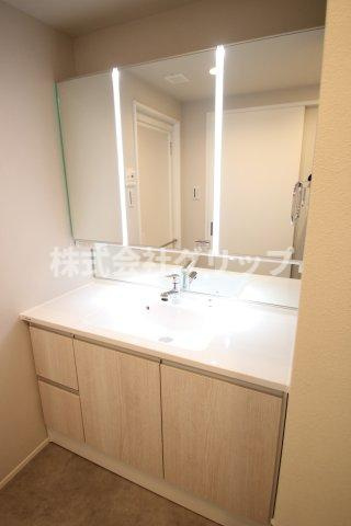 ドゥーエ横浜駅前の独立洗面台