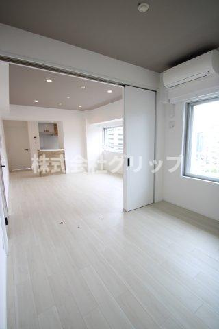 ドゥーエ横浜駅前の居間・リビング