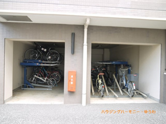 【その他共用部分】 | 建物内に、専用駐車場があります。
