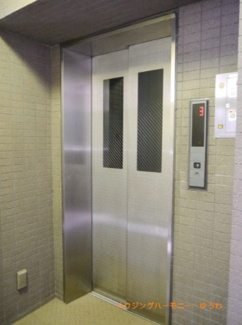 【その他共用部分】 | 勿論エレベーターが備え付けられています。