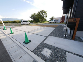 【駐車場】 | 並列3台駐車可能なカースペース