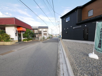 【前面道路含む現地写真】 | 北西側前面道路